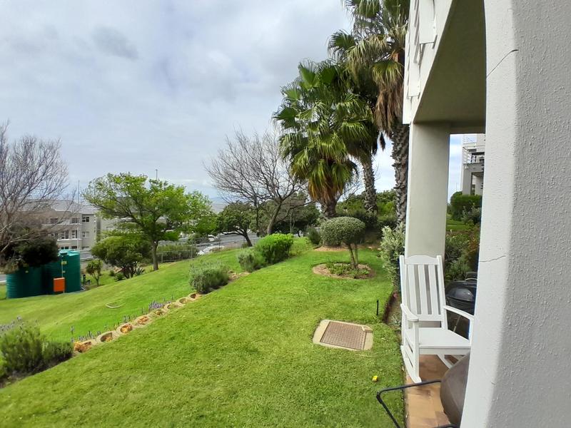 To Let 1 Bedroom Property for Rent in Vredehoek Western Cape